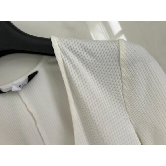 Intermix White Ribbed V-Neck Stretch Knit Top With Elbow Sleeves - Size S - Picture 3 of 7